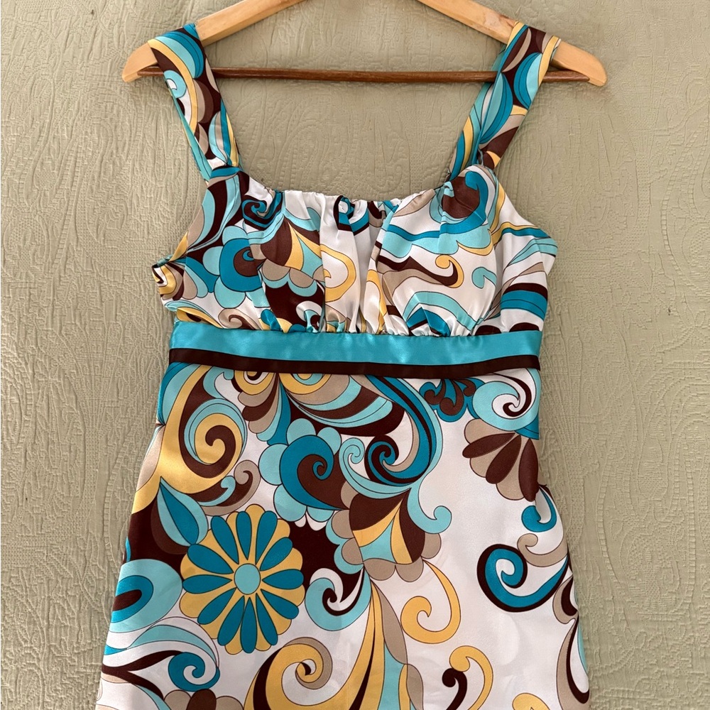 Colorful Swirl Pattern Top - Picture 3 of 4